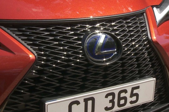 Lexus UX SUV 250h 2.0 F Sport Design  CVT